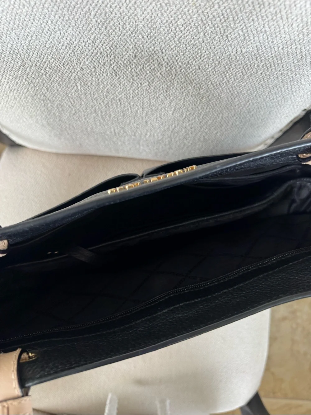 Michael Kors Bedford Medium Black Leather Pocket Tote with Nude Straps - Picture 6 of 9